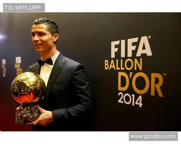 足球明星C罗的签名背后的故事与价值解析